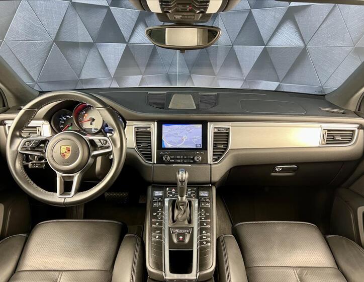Porsche Macan 10