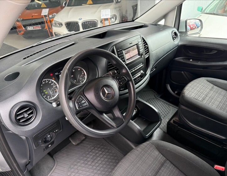 Mercedes-Benz Vito 9