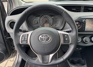 Toyota Yaris 16