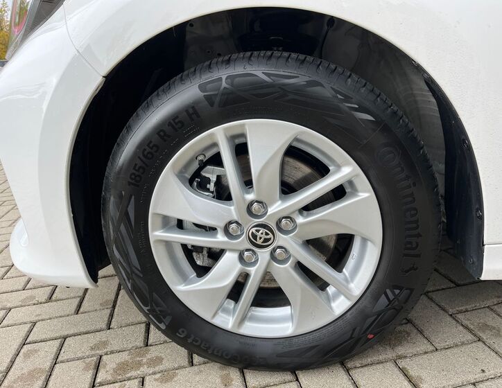 Toyota Yaris 28