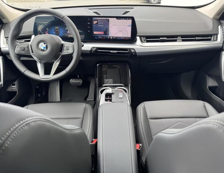 BMW X1 8