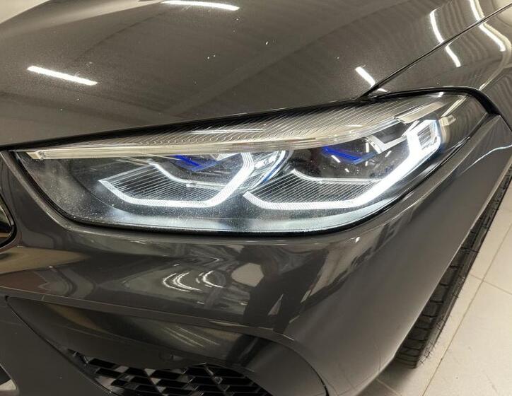 BMW M8 5