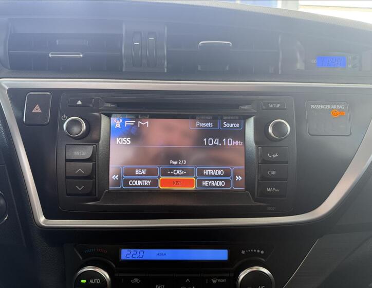 Toyota Auris 13