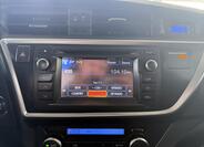 Toyota Auris 13