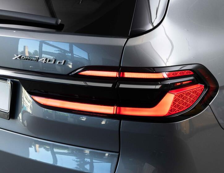 BMW X7 10