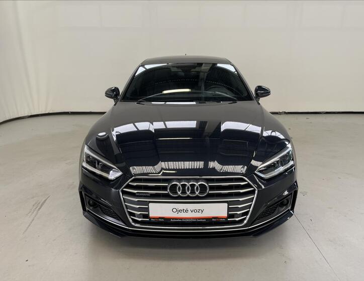 Audi A5 4