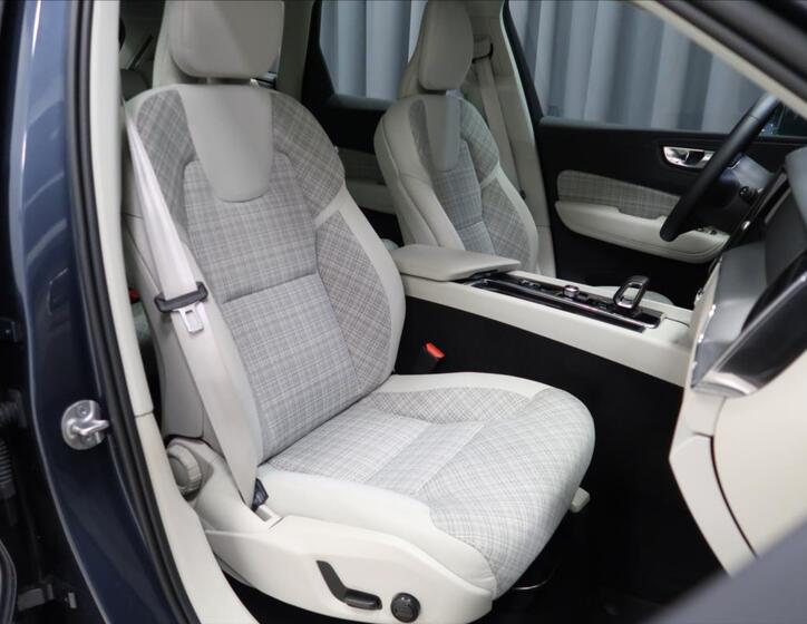 Volvo XC60 11