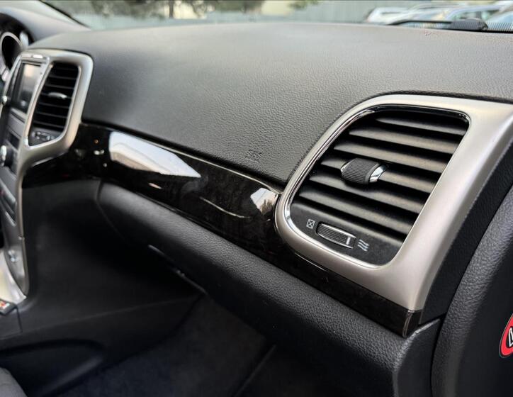 Jeep Grand Cherokee 31