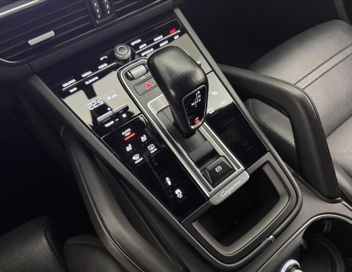 Porsche Cayenne 29
