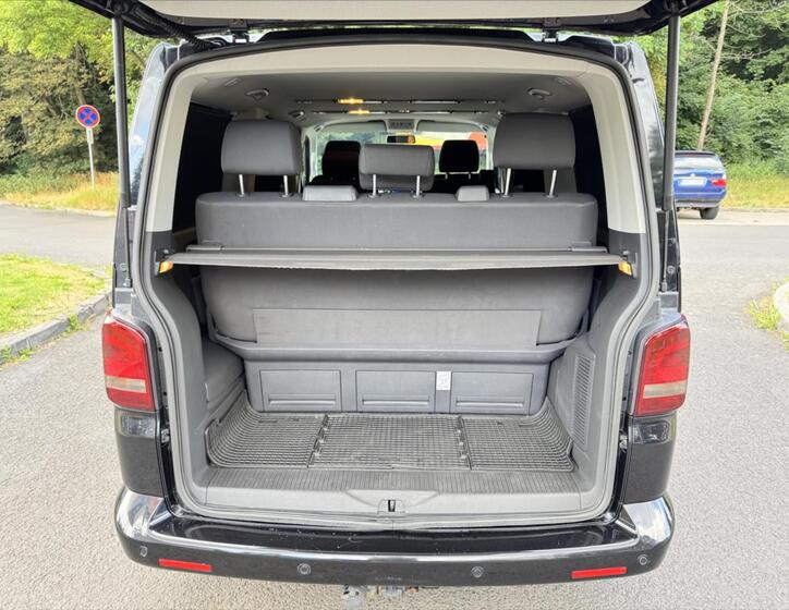 Volkswagen Multivan 5