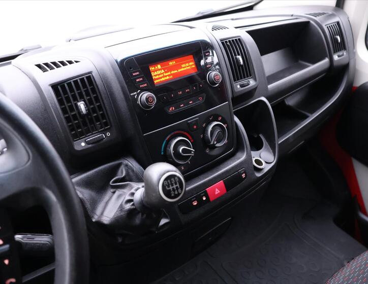 Peugeot Boxer 18