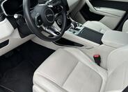 Jaguar F-Pace 15