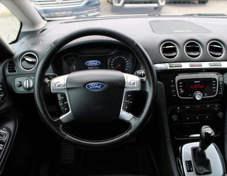 Ford S-MAX 8