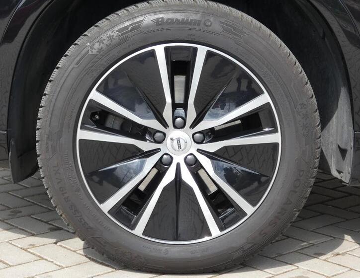 Volvo XC90 22