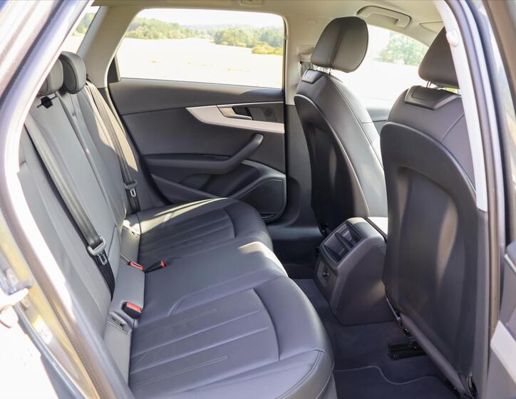 Audi A4 14
