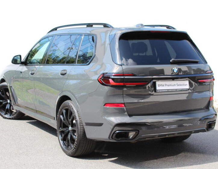 BMW X7 9