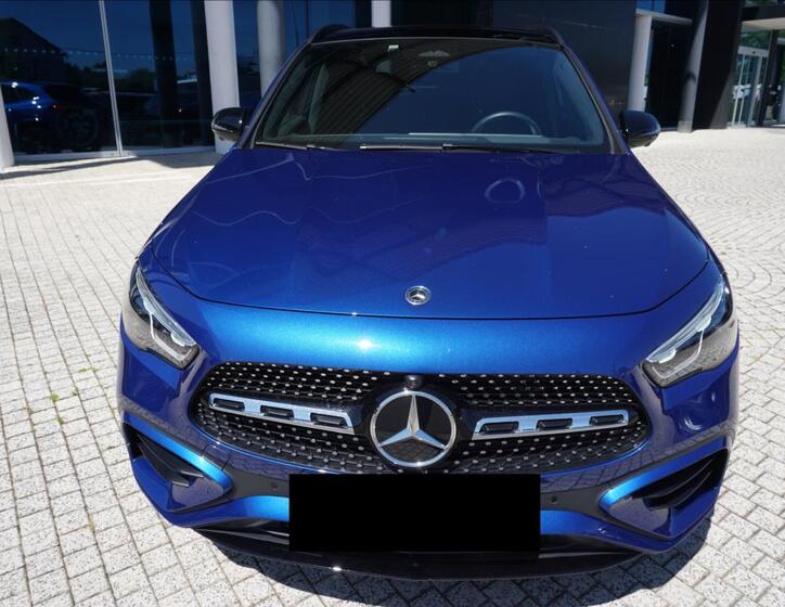 Mercedes-Benz GLA 2