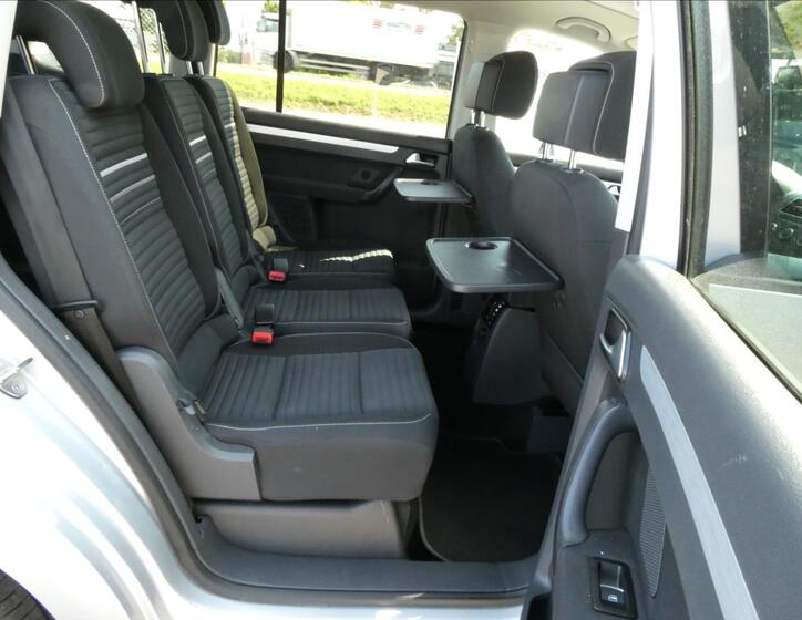 Volkswagen Touran 25