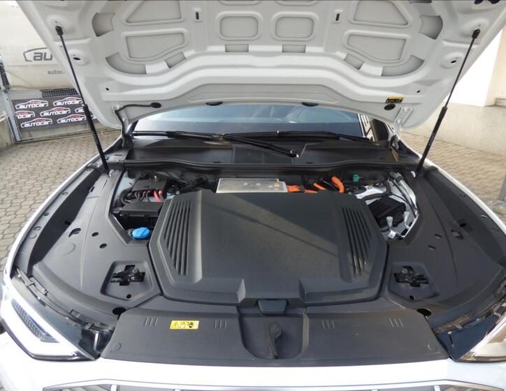 Audi e-tron 60