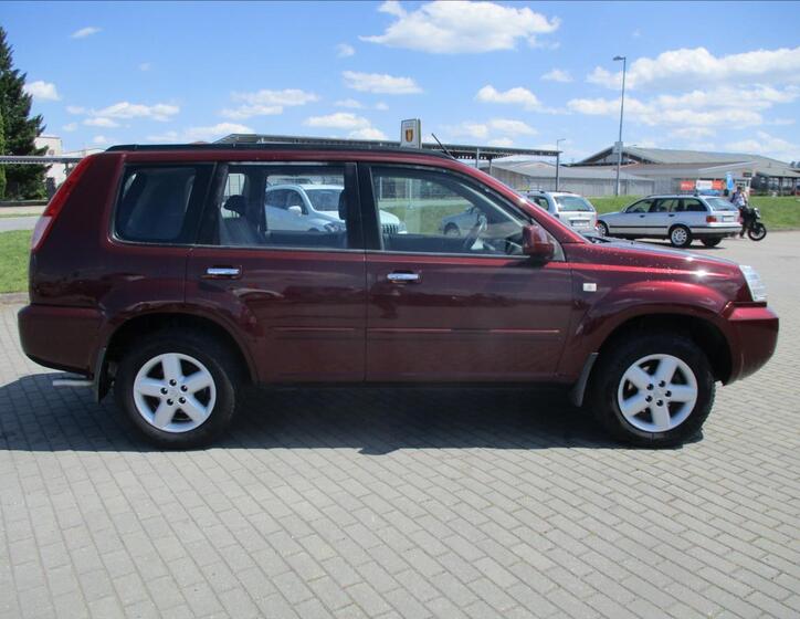 Nissan X-Trail 5