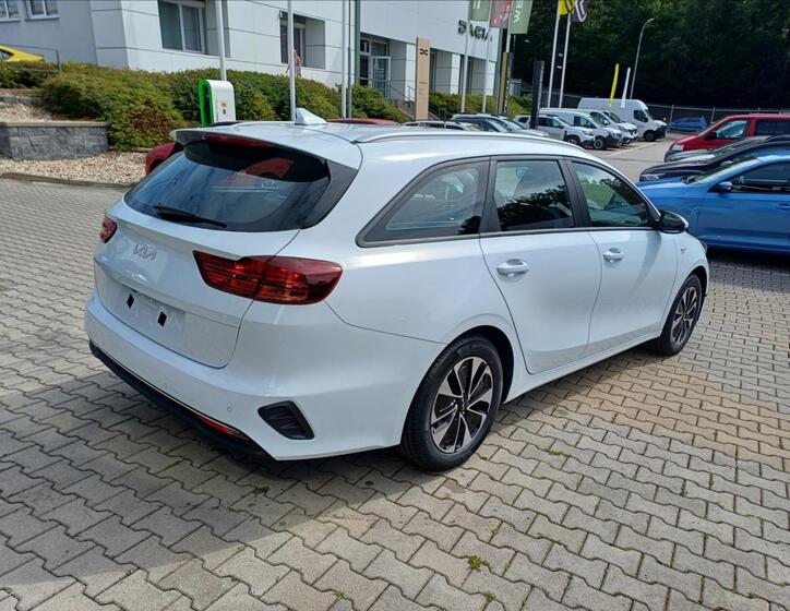 KIA Ceed 5