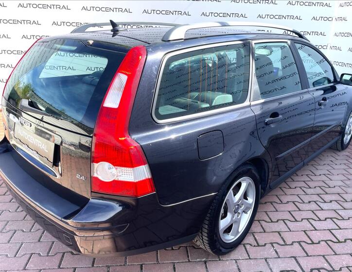 Volvo V50 9