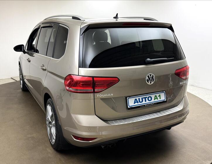 Volkswagen Touran 6