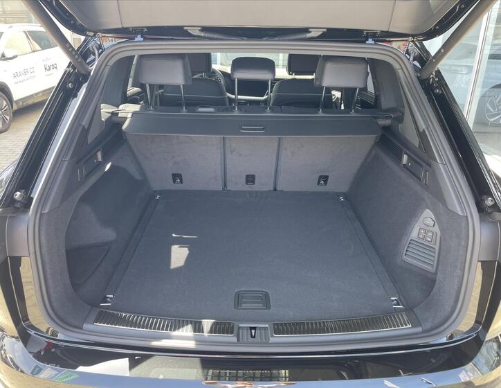Volkswagen Touareg 9