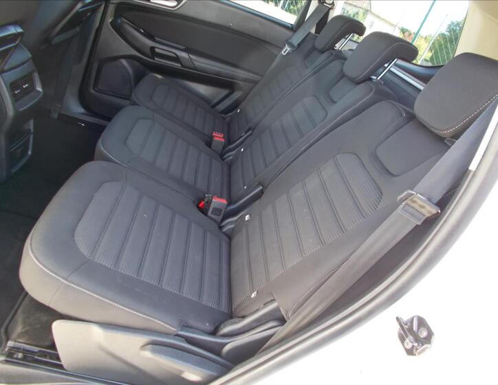 Ford Galaxy 14
