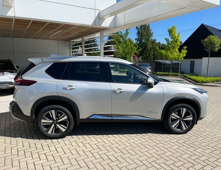 Nissan Ostatní 7