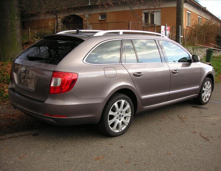 Škoda Superb 6