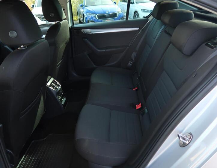 Škoda Octavia 18