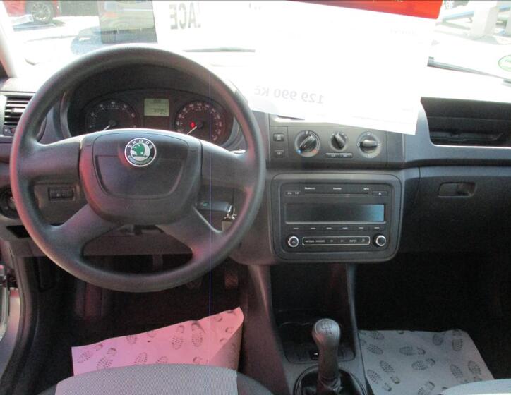 Škoda Fabia 16