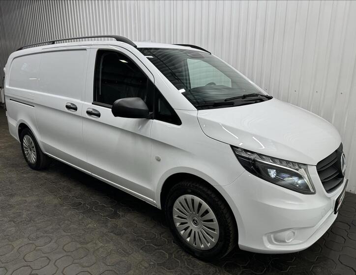 Mercedes-Benz Vito 12