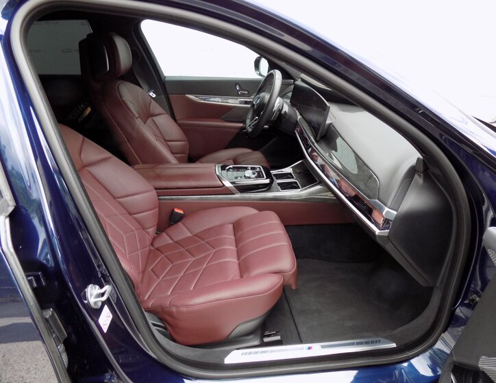 BMW Řada 7 15