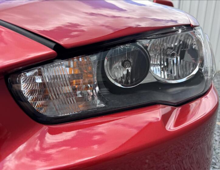 Mitsubishi Lancer 9