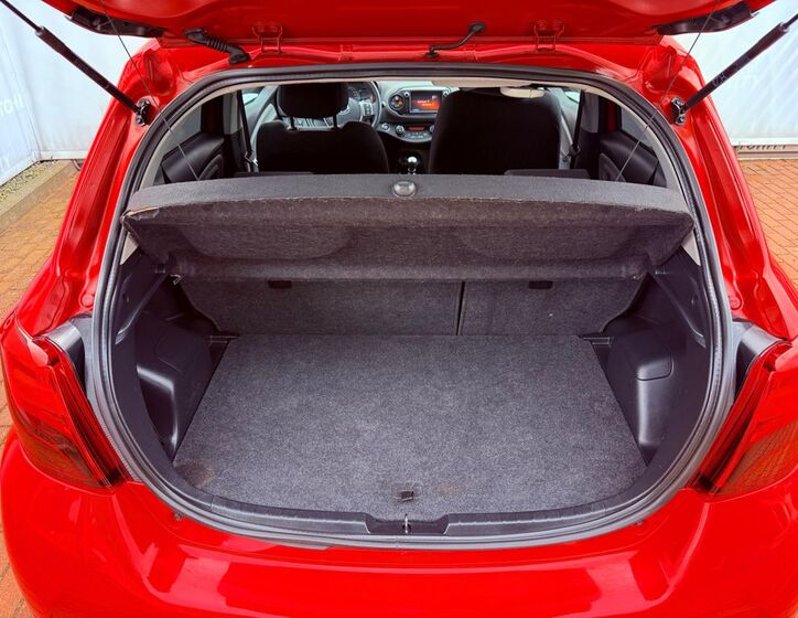 Toyota Yaris 9
