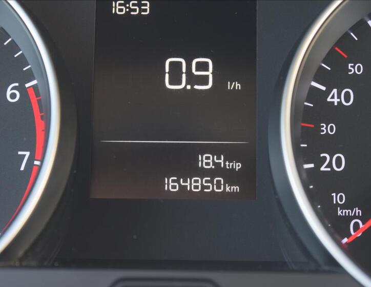 Volkswagen Golf 36