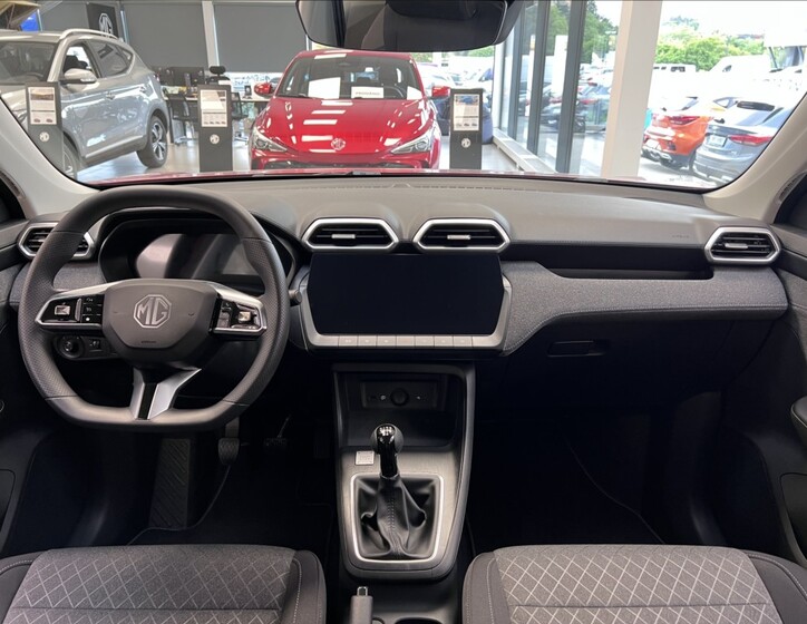 MG ZS 4