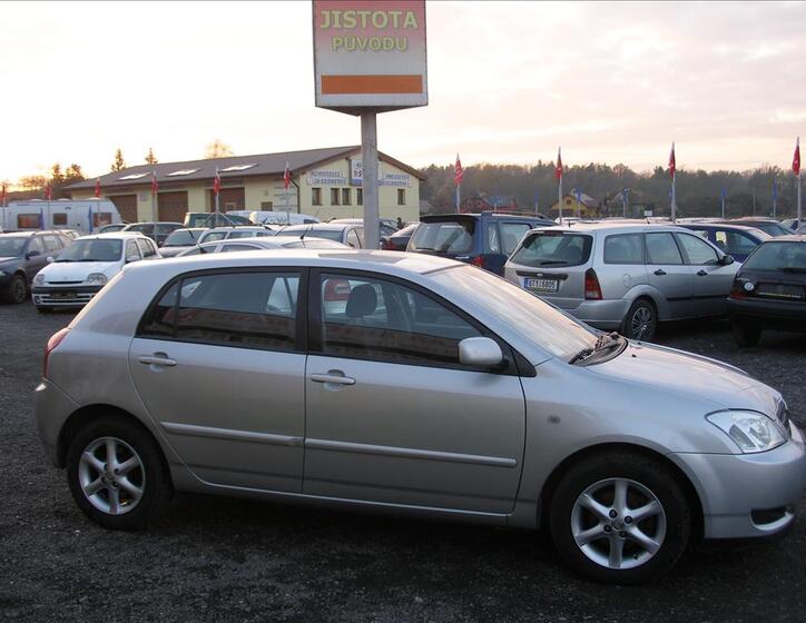 Toyota Corolla 4