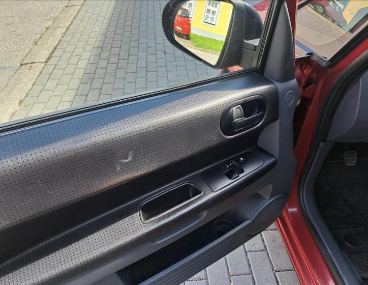 Mitsubishi Colt 17