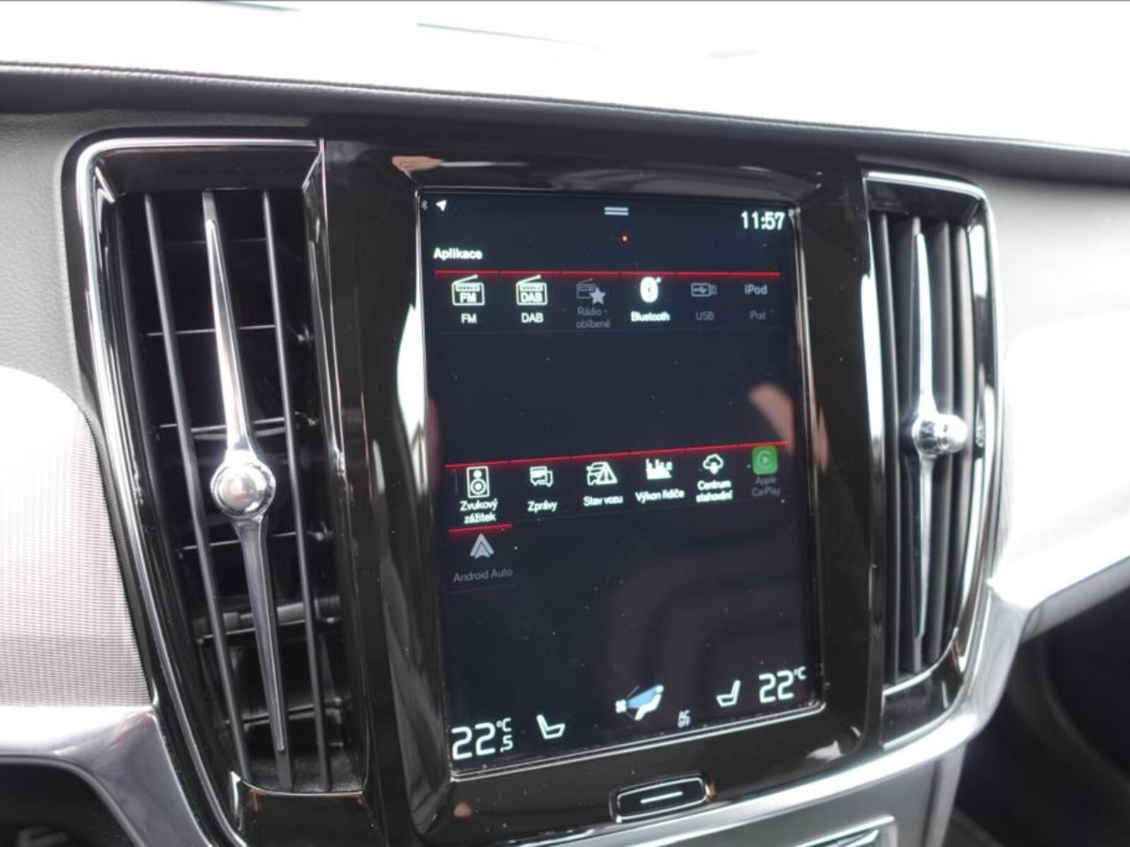 Volvo V90 21