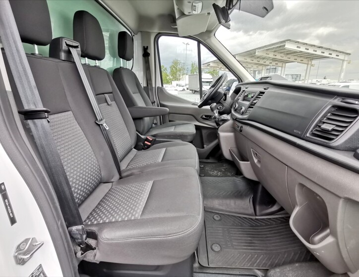 Ford Transit 7
