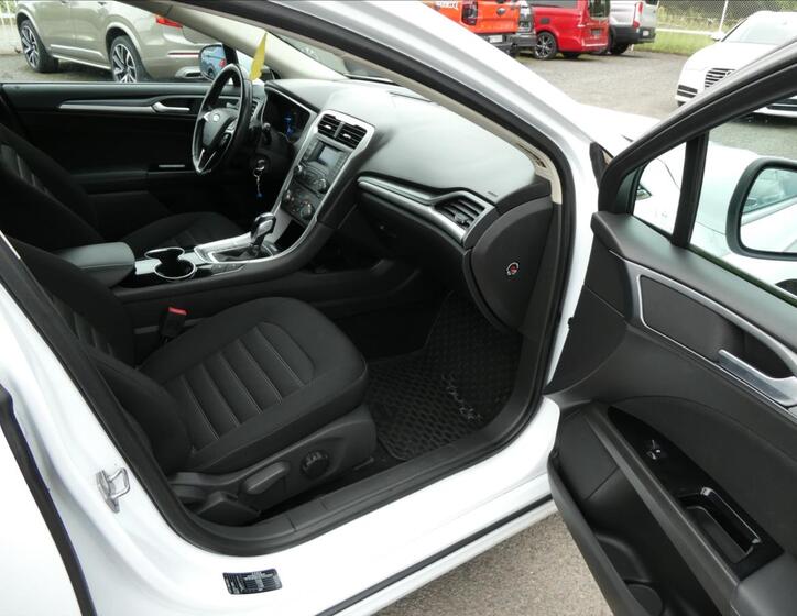 Ford Mondeo 19