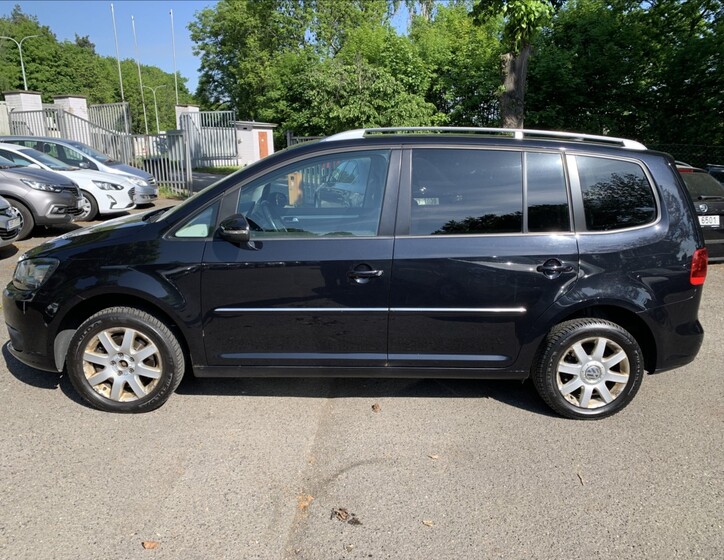 Volkswagen Touran 5