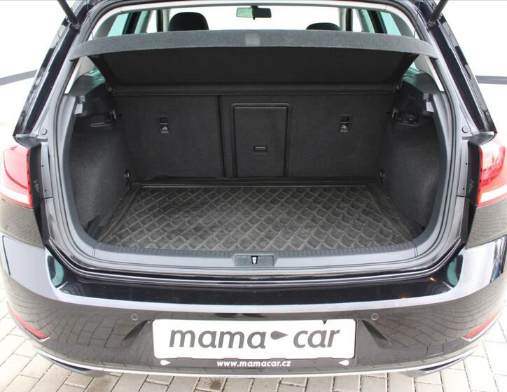 Volkswagen Golf 12