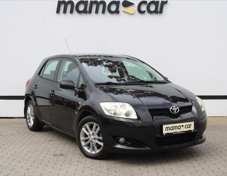 Toyota Auris 1