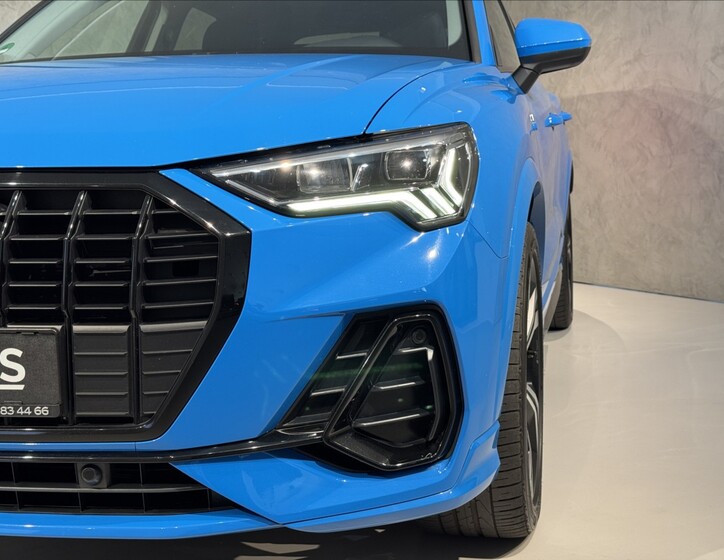 Audi Q3 6
