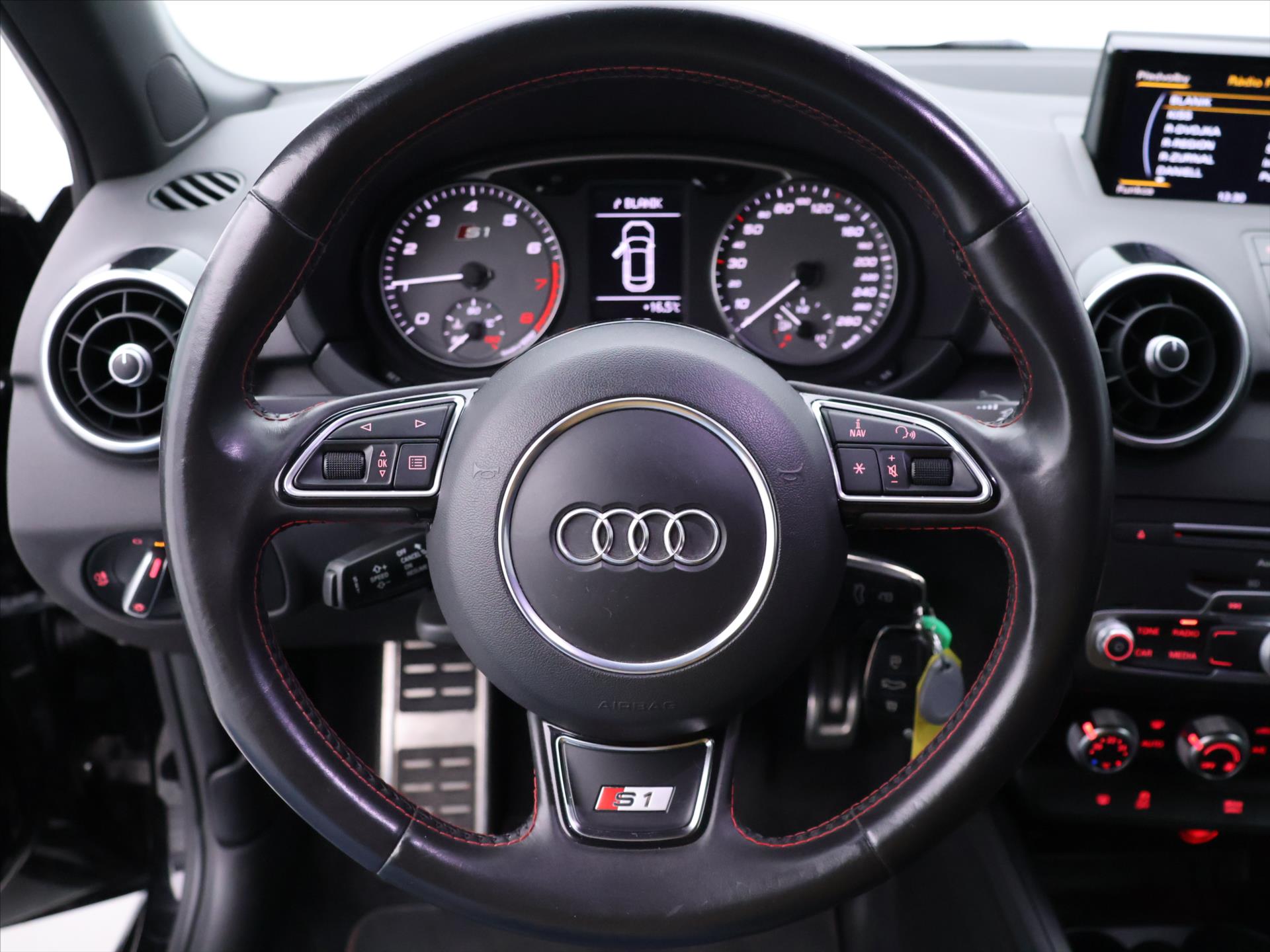 Audi S1