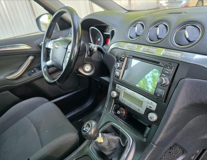 Ford S-MAX 28
